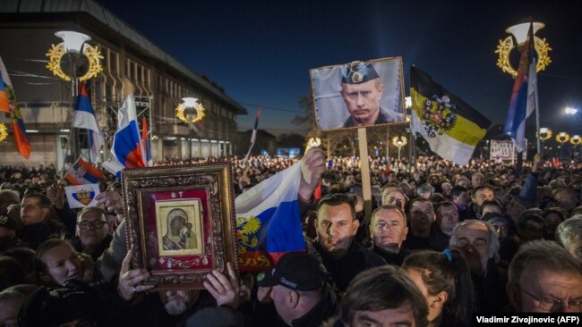Masa na dočeku priređenom za Vladimira Putina, predsednika Rusije, ispred hrama Svetog Save u Beogradu 17. januara 2019.
