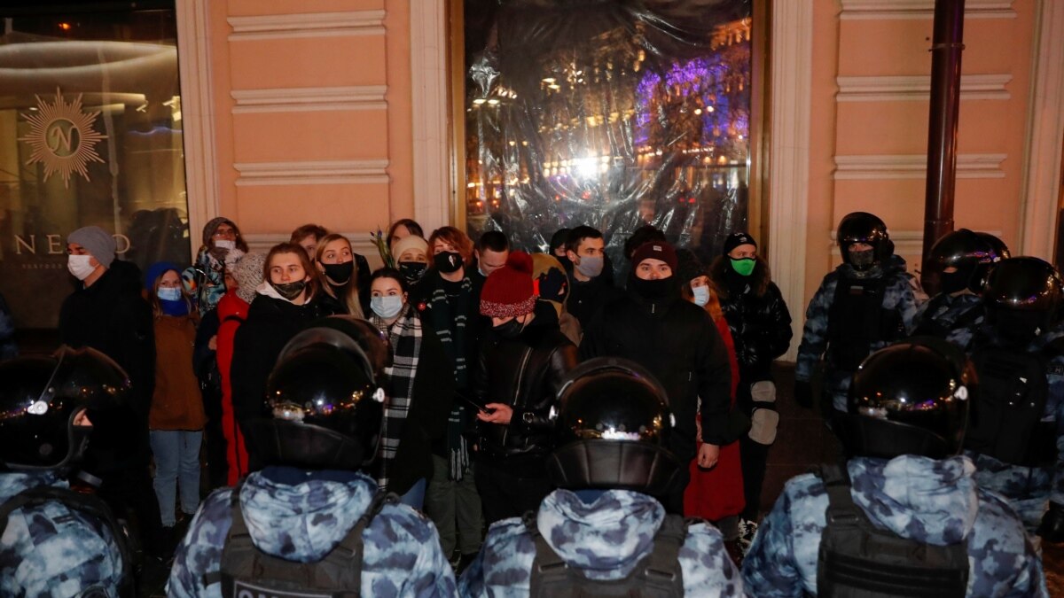 В Москве школьник после протестов 2 февраля арестован на 7 суток