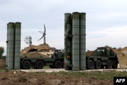 Sisteme antiaeriene rusești S-400 la baza Hmeimim