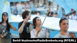 Під час акції до Дня кримськотатарського прапора у Києві, 26 червня 2019 року