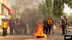 At least 18 people died in the run-up to Bangladesh's parliamentary elections. (file photo)