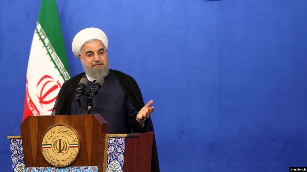 روحانی: بخشی از اقتصاد که دست دولت بی‌تفنگ بود را به یک دولت با تفنگ تحویل دادند