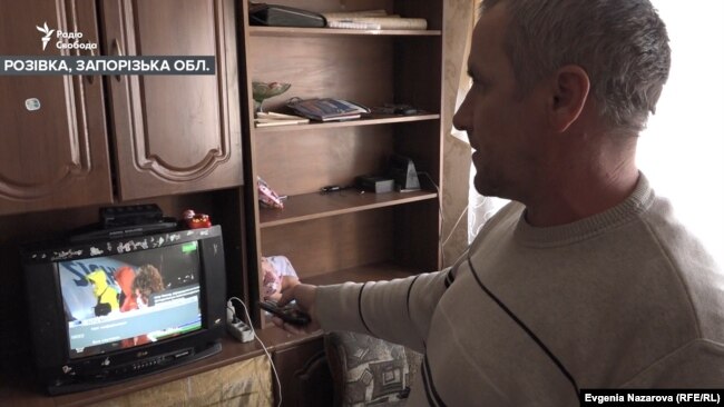 Олександр із села Рогозівка Запорізької області каже, що принципово не купуватиме тюнер