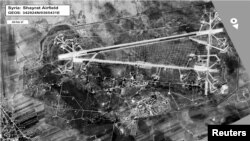 Aeroportul Shayrat de lîngă Homs văzut pe o imagine transmisă de satelitul DigitalGlobe 