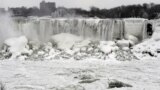 Ниагарские водопады: &laquo;Подкова&raquo;, называемый еще Канадским, Американский водопад и &laquo;Фата&raquo;. Зима 2014 года.