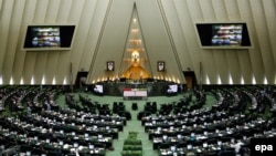 Parlamenti iranian në Teheran. Fotografi nga arkivi.