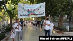 Protestnu šetnju ulicama Mostara upriličila je Udruga roditelja ‘Naša djeca 2014.’.