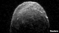 A NASA image of the asteroid "2005 YU55"