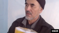 Azimjan Askarow, Bişkegiň türmeside, 2011.