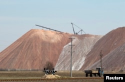 The Belaruskali plant sells millions of tons of potash per year. (file photo)