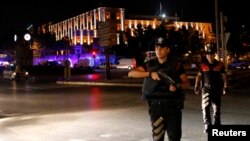 Zyrtarë policë në Turqi