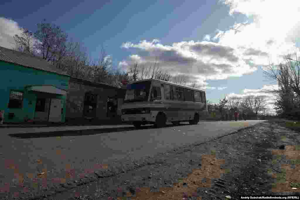 Чотири рази на день із селища до Лисичанська ходить автобус