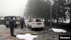 Тела погибших в результате обстрела в Донецке