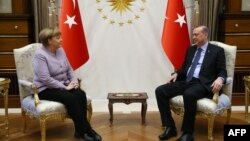Președintele Recep Tayyip Erdogan la întîlnirea cu Angela Merkel la Ankara, în februarie trecut