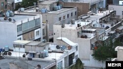 افزایش چشمگیر قیمت مسکن و افزایش ۴۰ تا ۱۰۰ درصدی اجارهبها در ایران طی ماههای گذشته موجب نارضایتی جدی مستاجران شده است.