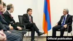 Armenia - President Serzh Sarkisian (R) meets with Ed Royce (C) and other visiting members of the U.S. Congress, Yerevan, 24Apr2014.