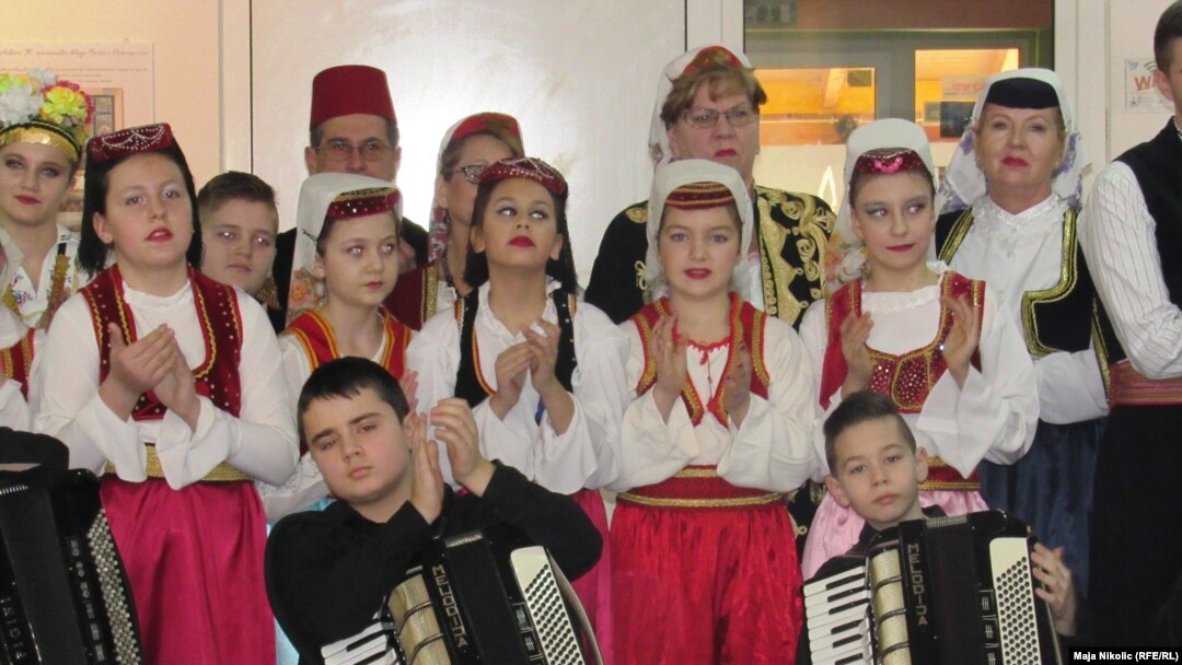 Mladi baštine sevdalinku (Sa konferencije u Tuzli)