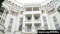 Дом в Ливадии, в котором владеет квартирой супруга президента Украины Владимира Зеленского Елена