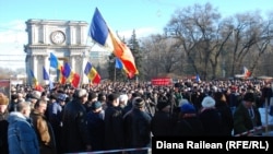 Manifestaţii antagoniste în centrul Chişinăului