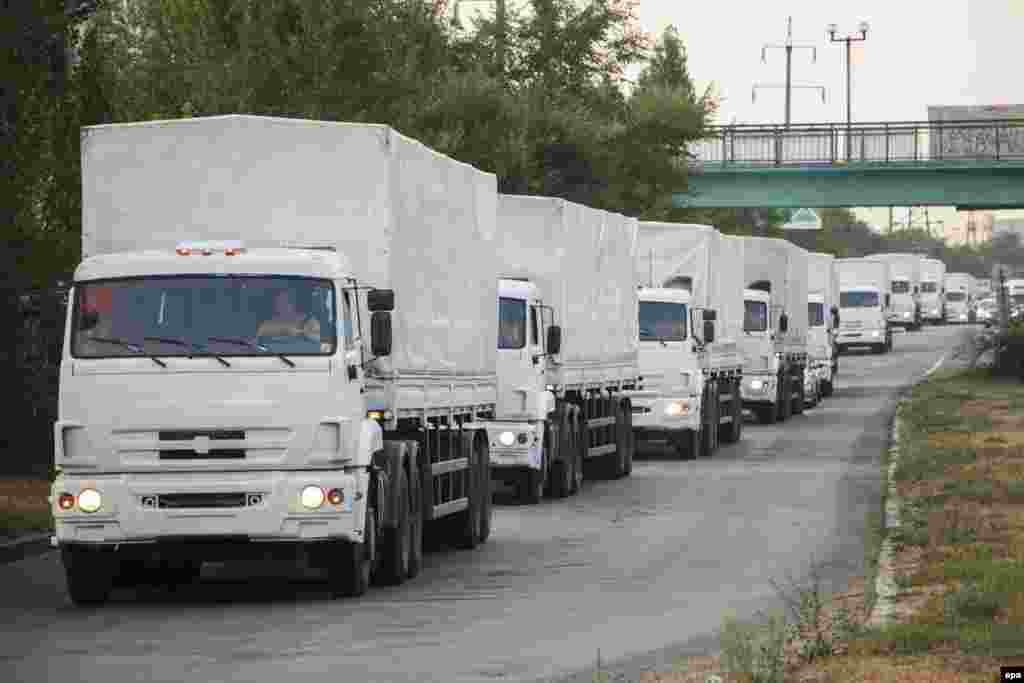 Российский гуманитарный &quot;конвой&quot; по дороге к границе Украины