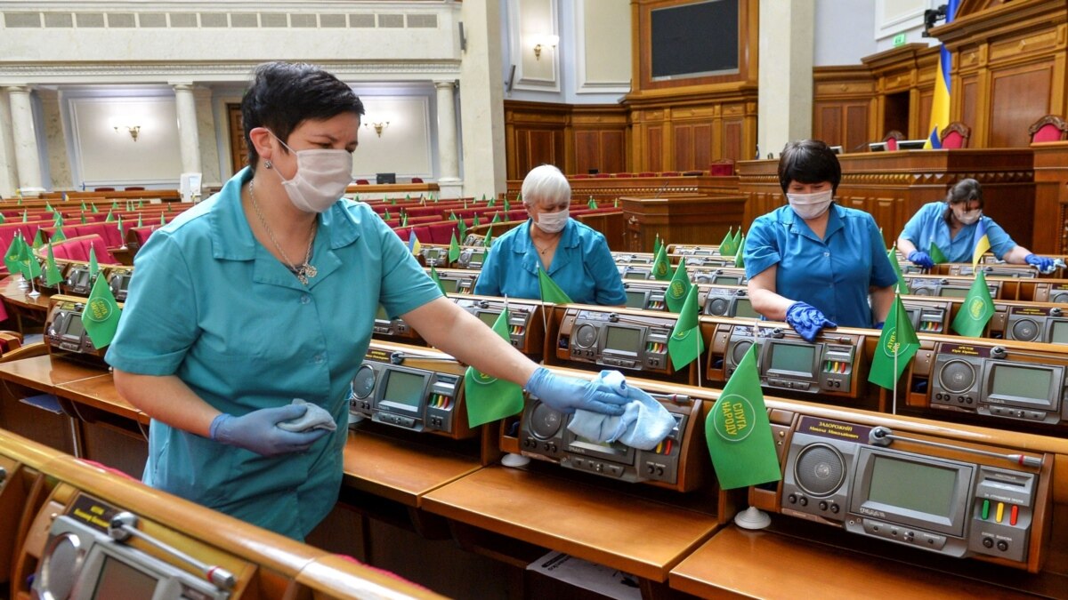 Рада в січні матиме лише 4 засідання через локдаун