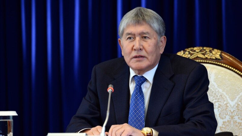Атамбаев наградил Илмиянова и Ниязова орденом «Манас»