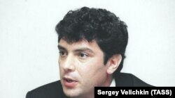 Борис Немцов на пресс-конференции по случаю своей отставки, 24 августа 1998 года