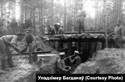 Салдаты расейскай арміі будуюць зямлянку, 1916 год