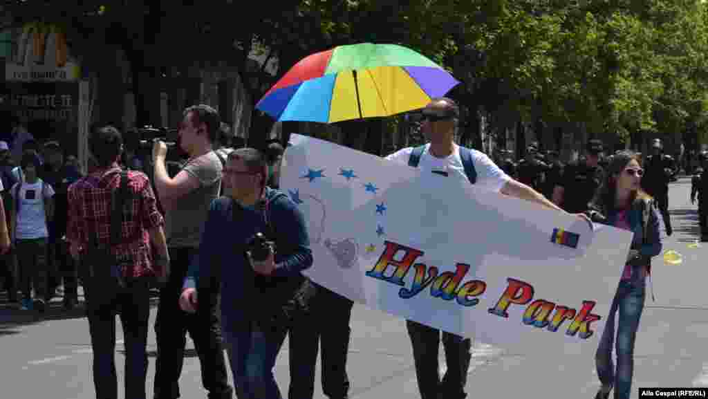 Activistul Oleg Brega la marșul LGBT