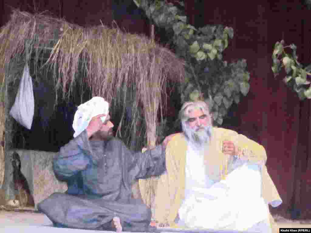 بیګا شپه د پښتو ستر صوفي شاعر رحمان بابا پر ژوند،کلام او پیغام د پېښور نښتر هال کې لومړۍ تییېټر ډرامه وړاندې شوه.د جنورۍ ۱۶مه نېټه ۲۰۱۲م کال