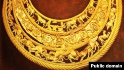 Золотая скифская пектораль – нагрудное украшение IV века до нашей эры