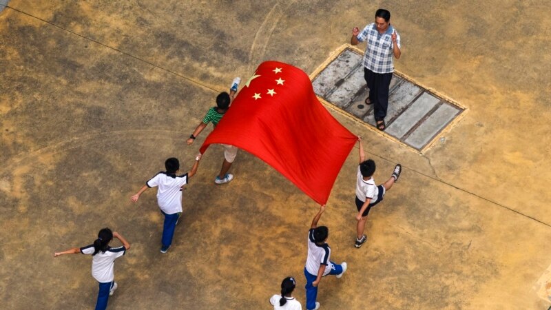 Десет ученици повредени во напад во училиште во Кина