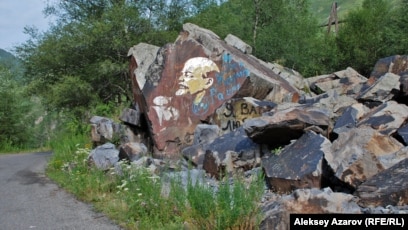 Қыздарға жыныстық зорлық көрсету