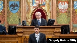 Președintele Ungariei, Janos Ader, vorbind în cadrul evenimentului care a marcat, la Parlamentul Ungariei, încheierea tratatului de la Trianon, 4 iunie 2020