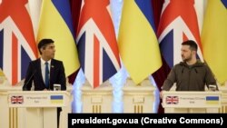 UKRAINE – President of Ukraine Volodymyr Zelenskyi (right) and Prime Minister of Great Britain Rishi Sunak. Kyiv, November 19, 2022