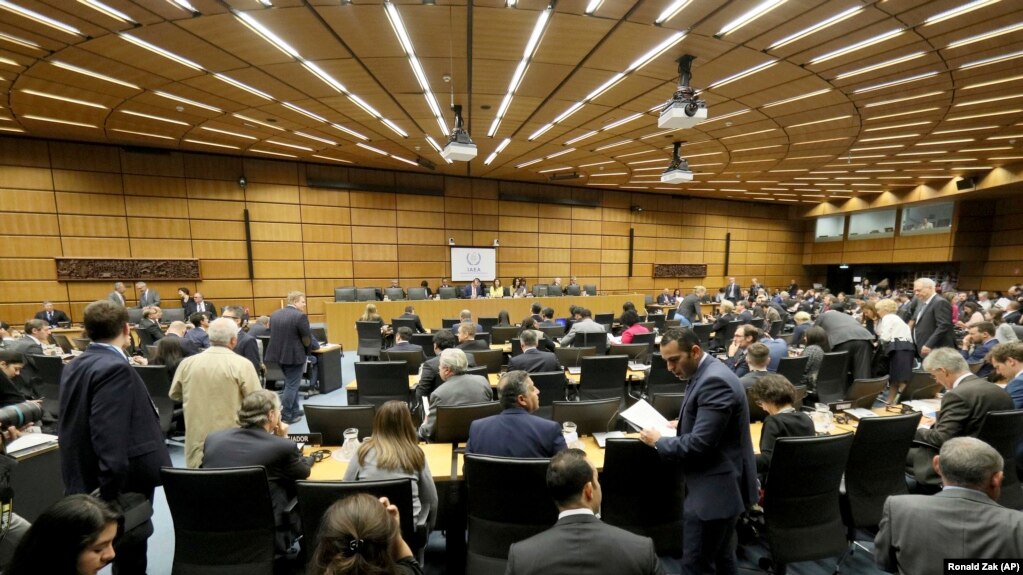 آمریکا و متحدین اروپایی آن، باید در جلسه هفته آتی شورای حکام در خصوص صدور احتمالی یک قطعنامه انتقادی از ایران تصمیم بگیرند.