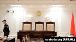 Зала засідань суду в Білорусі