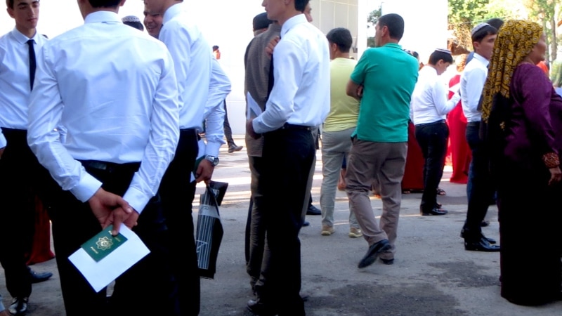 Türkmenistanda pasport nobaty birinji gezek tas iki ýyla uzady   