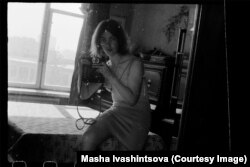Masha Ivashintsova clicks a self-portrait in Leningrad in 1976.