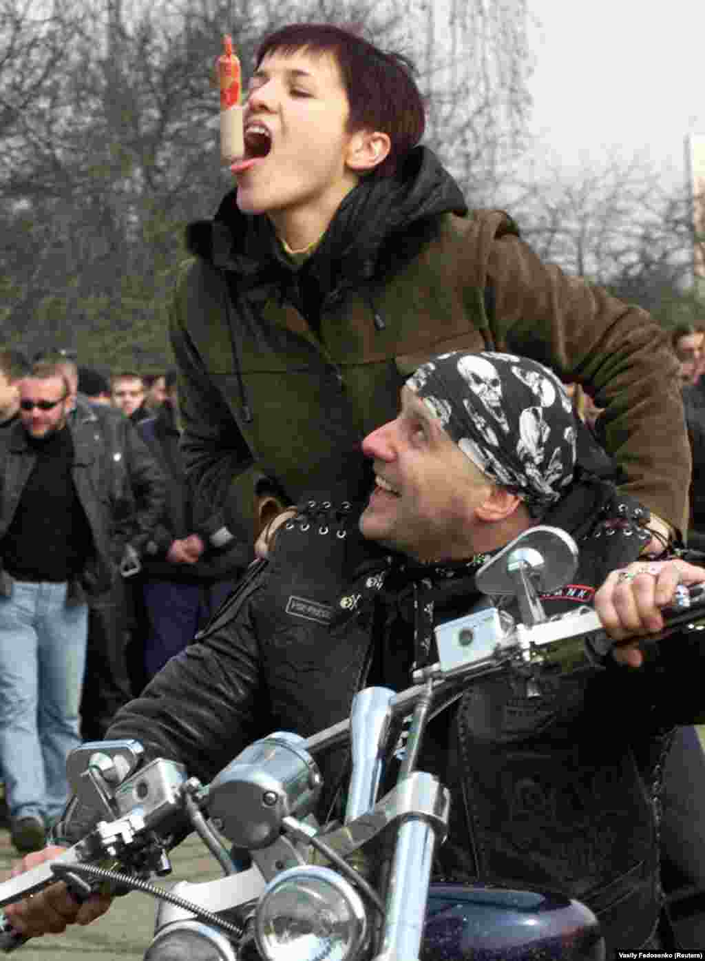 A sausage challenge at a bikers&#39; convention in Minsk.