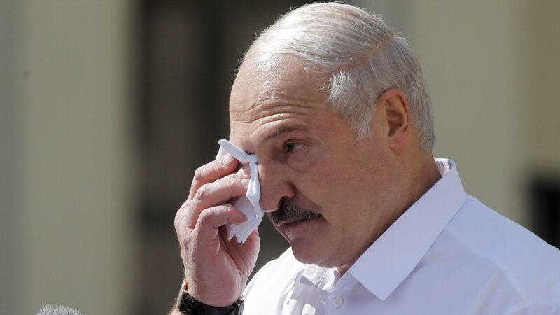 Беларусь: Лукашенко заявил, что новые выборы можно проводить лишь после принятия новой Конституции