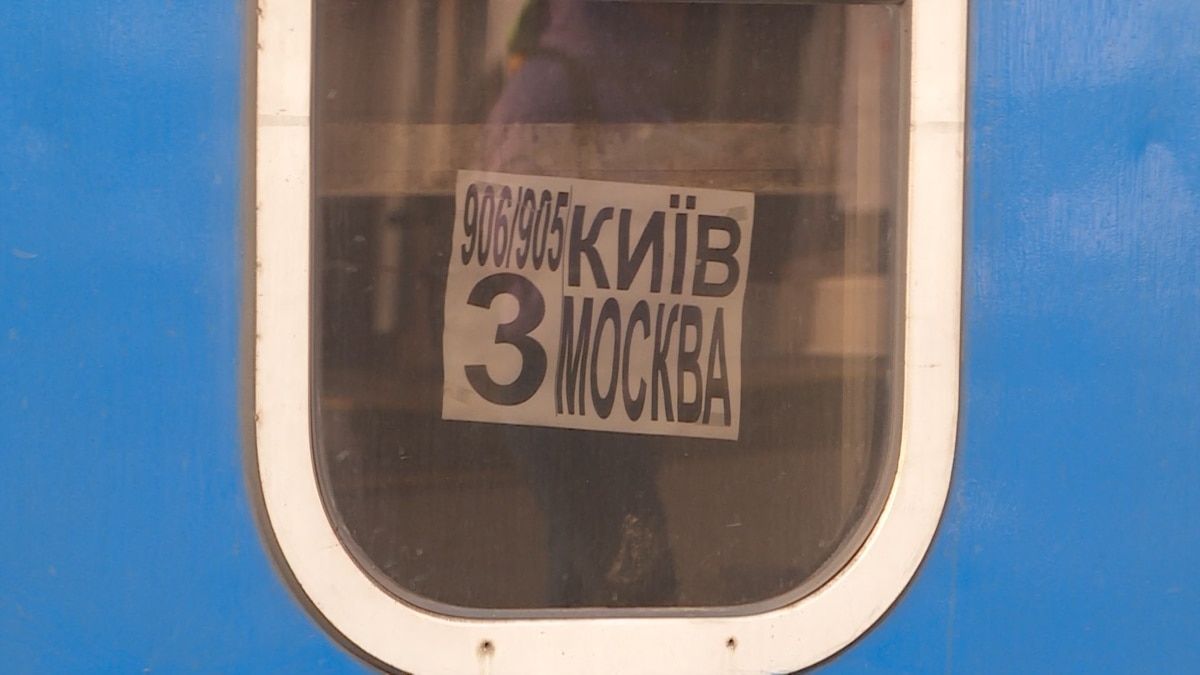 oi5.ru: COVID-19. Спецпоезд привез украинцев из Москвы (видео) COVID-19. Спецпоезд привез украинцев из Москвы (видео)