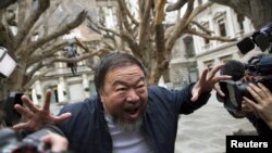  Ai Weiwei 