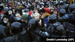 Ռուսաստան - Ոստիկանների և ցուցարարների բախումը Սանկտ Պետերբուրգում, 23-ը հունվարի, 2021թ․