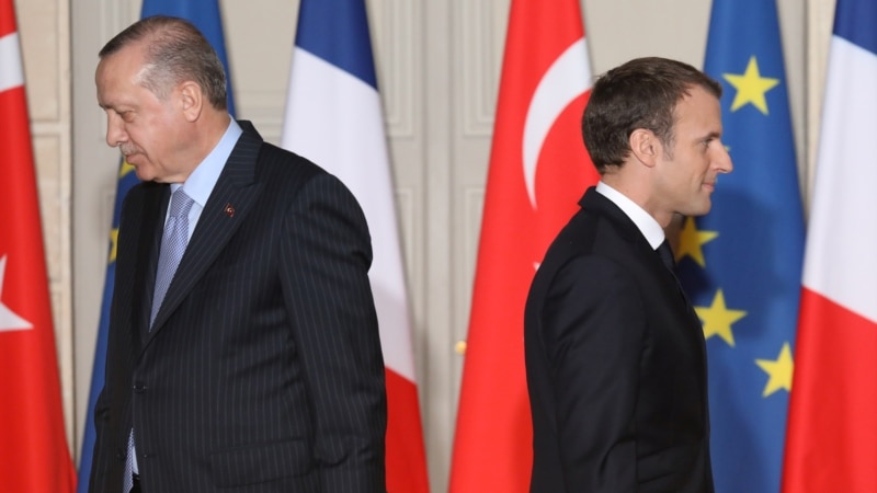 Франция отозвала посла из Анкары после оскорбительных слов Эрдогана в адрес Макрона