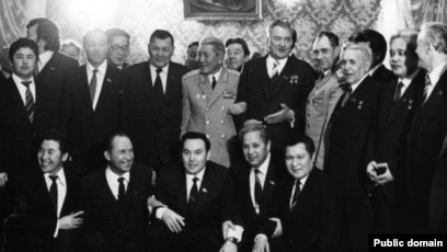 Менің досымның анасының менің есегімді жалап жатқан секс порно видеоларын қараңыз