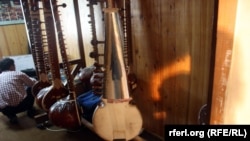 آلات موسیقی محلی افغانستان - عکس از آرشیف جنبه تزیینی دارد