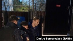 Алексея Навального снова задержали, едва он вышел из спецприемника. 24 сентября 2018 