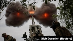 Ukrainian soldiers fire a shell from a M777 howitzer in the Kharkiv region, another of the weapons supplied by the West that have stymied Russia's attacks. 