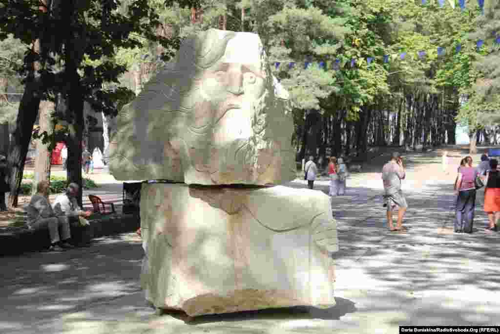«Король Лір» львів’янина Андрія Дацка. Скульптура-переможець, яка здобула одне з відразу двох перших місць